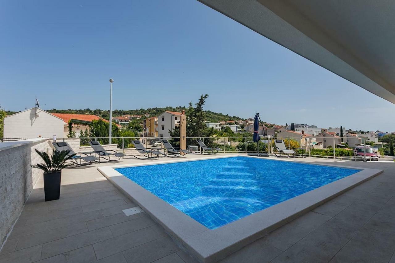 Villa Compass; Luxury Experience In Natural Bay. Razanj Luaran gambar