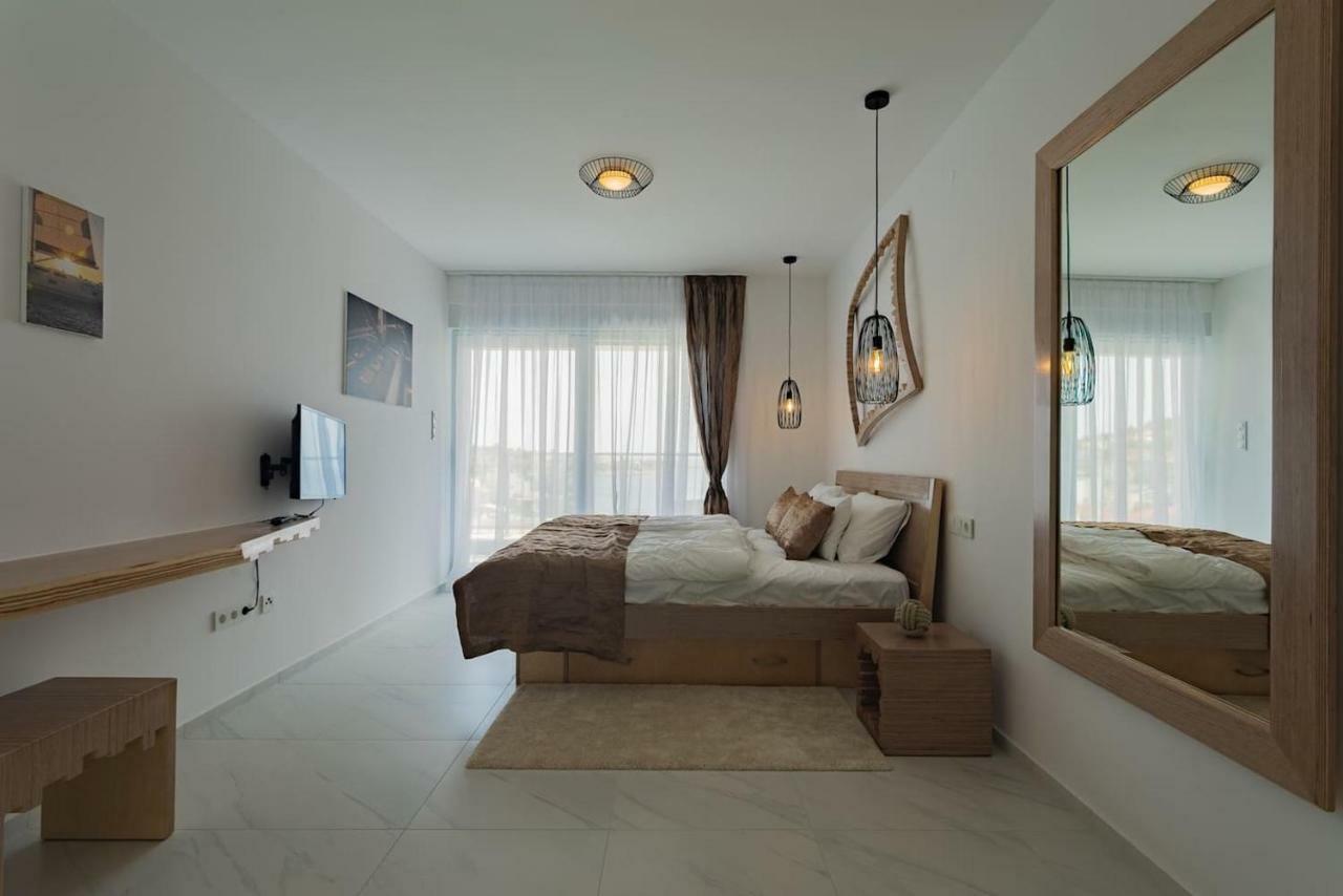 Villa Compass; Luxury Experience In Natural Bay. Razanj Luaran gambar