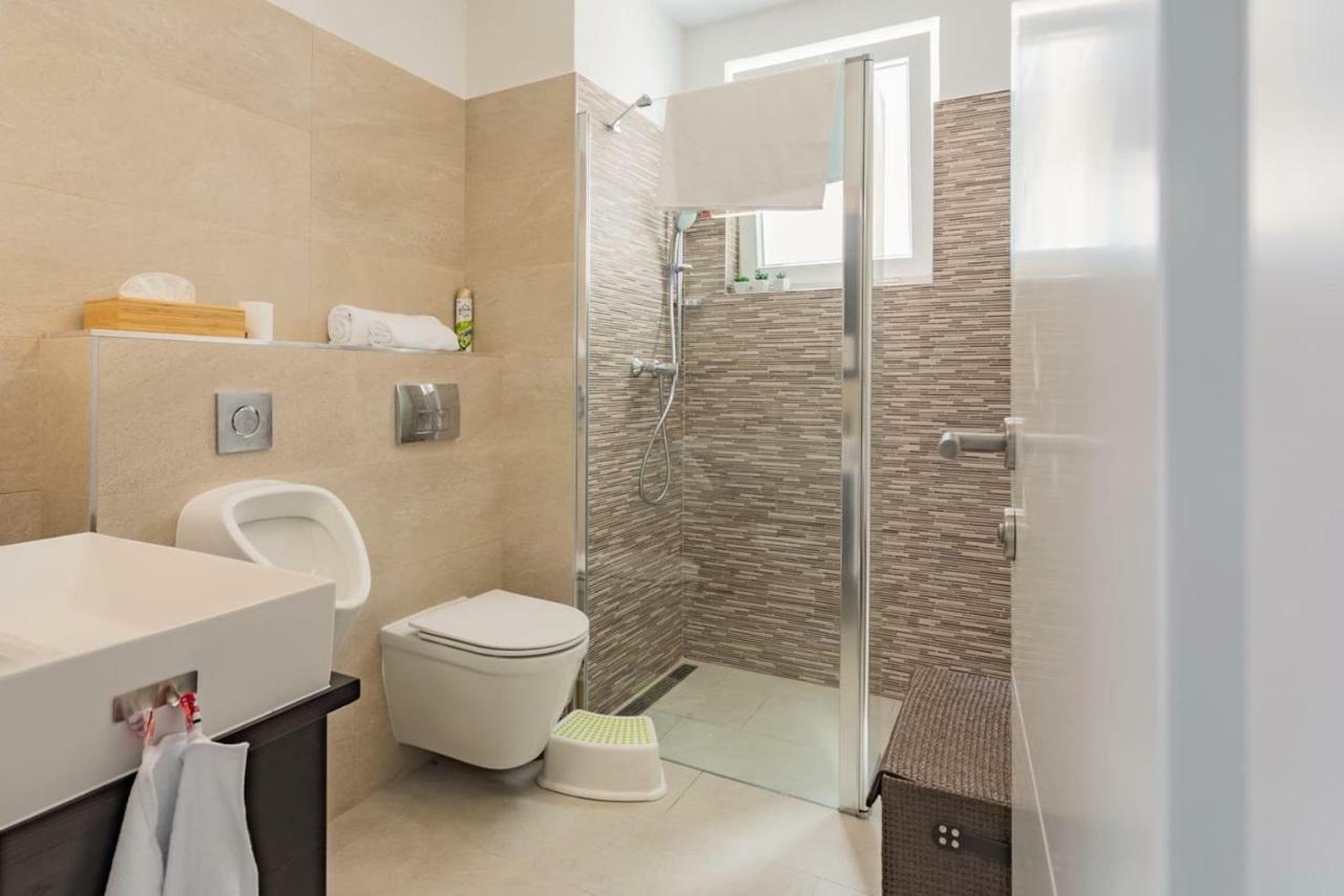 Villa Compass; Luxury Experience In Natural Bay. Razanj Luaran gambar